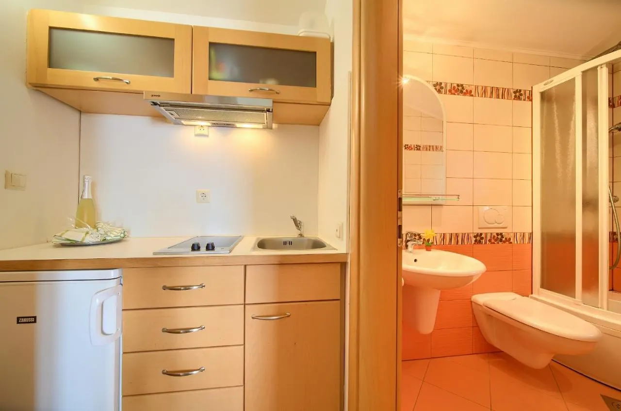Apartment Vjeko Vantacici Croatia